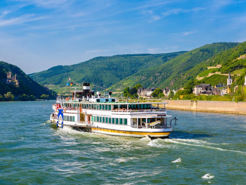 Eine Burgenrundfahrt auf dem Rhein bei Rüdesheim