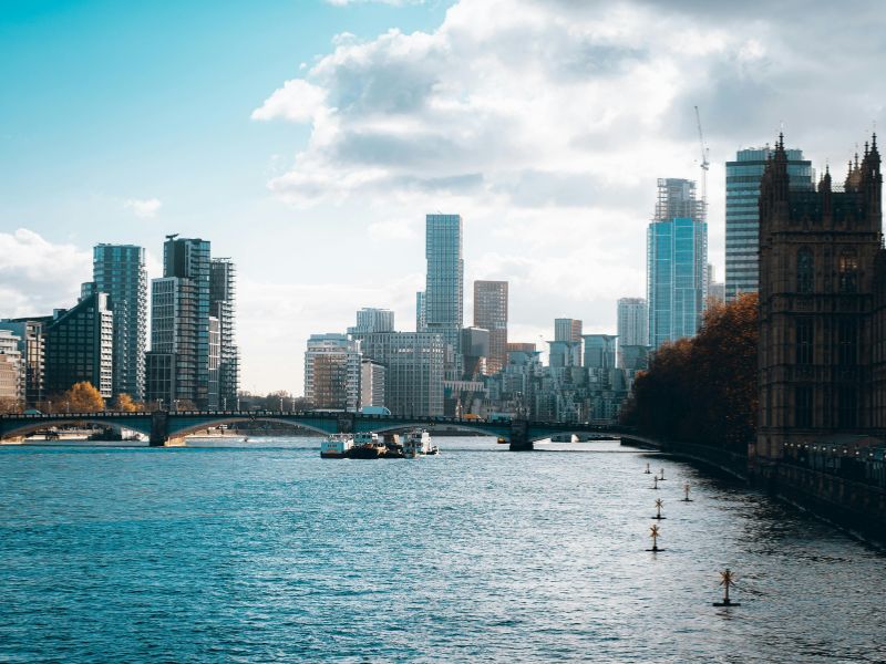 Sightseeing in London vom Schiff aus